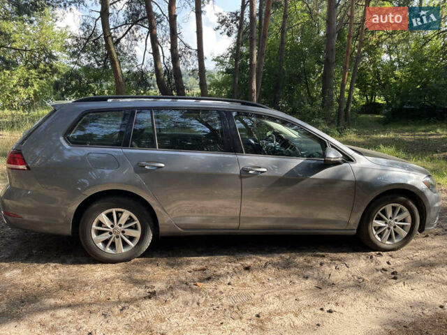 Серый Фольксваген Гольф Спортсван, объемом двигателя 1.4 л и пробегом 83 тыс. км за 13200 $, фото 3 на Automoto.ua