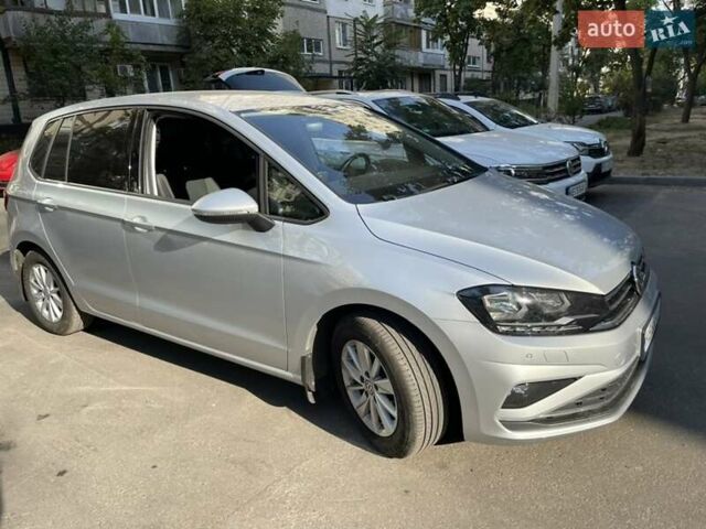 Серый Фольксваген Гольф Спортсван, объемом двигателя 1.6 л и пробегом 166 тыс. км за 14699 $, фото 4 на Automoto.ua