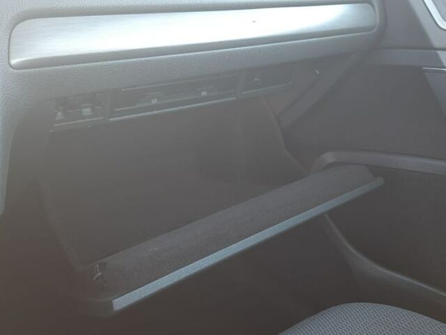 Серый Фольксваген Гольф 7, объемом двигателя 1.6 л и пробегом 205 тыс. км за 14100 $, фото 60 на Automoto.ua