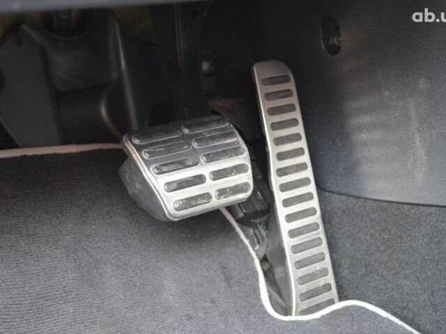 Білий Фольксваген Гольф, об'ємом двигуна 2 л та пробігом 72 тис. км за 20000 $, фото 18 на Automoto.ua