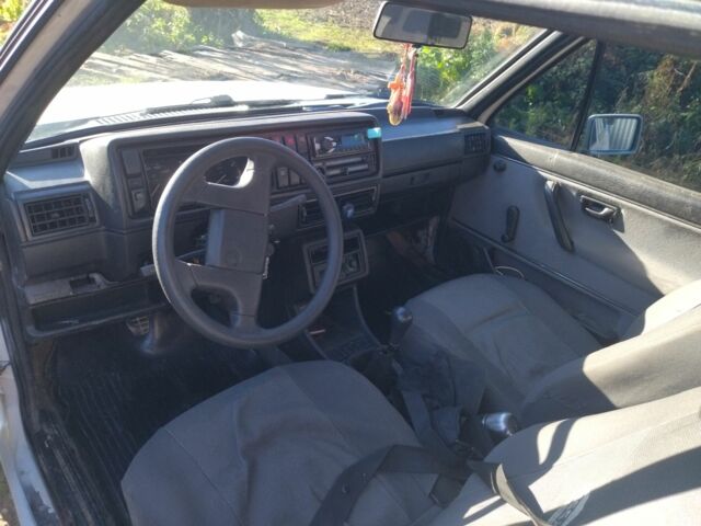 Білий Фольксваген Гольф, об'ємом двигуна 0 л та пробігом 568 тис. км за 1500 $, фото 5 на Automoto.ua