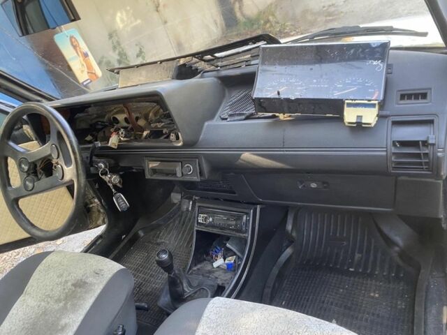 Белый Фольксваген Гольф, объемом двигателя 1.8 л и пробегом 250 тыс. км за 900 $, фото 5 на Automoto.ua