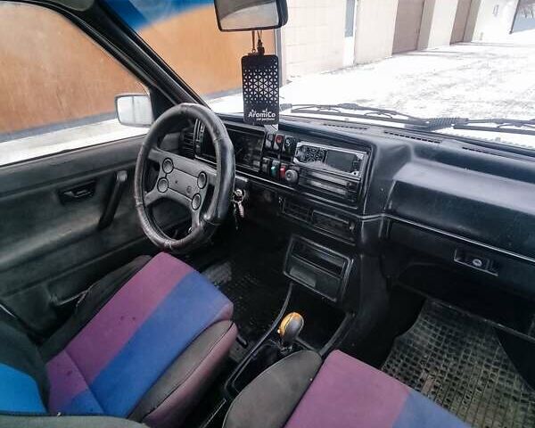Белый Фольксваген Гольф, объемом двигателя 1.6 л и пробегом 321 тыс. км за 1200 $, фото 11 на Automoto.ua
