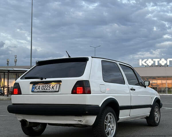 Белый Фольксваген Гольф, объемом двигателя 1.59 л и пробегом 384 тыс. км за 3000 $, фото 3 на Automoto.ua