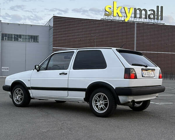 Белый Фольксваген Гольф, объемом двигателя 1.59 л и пробегом 384 тыс. км за 3000 $, фото 2 на Automoto.ua