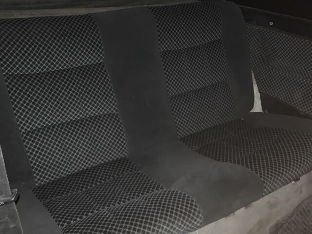 Білий Фольксваген Гольф, об'ємом двигуна 1.6 л та пробігом 285 тис. км за 481 $, фото 6 на Automoto.ua