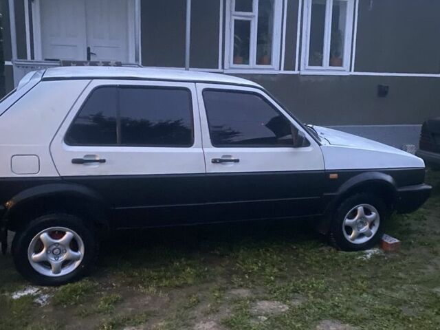 Белый Фольксваген Гольф, объемом двигателя 1.6 л и пробегом 360 тыс. км за 1200 $, фото 2 на Automoto.ua