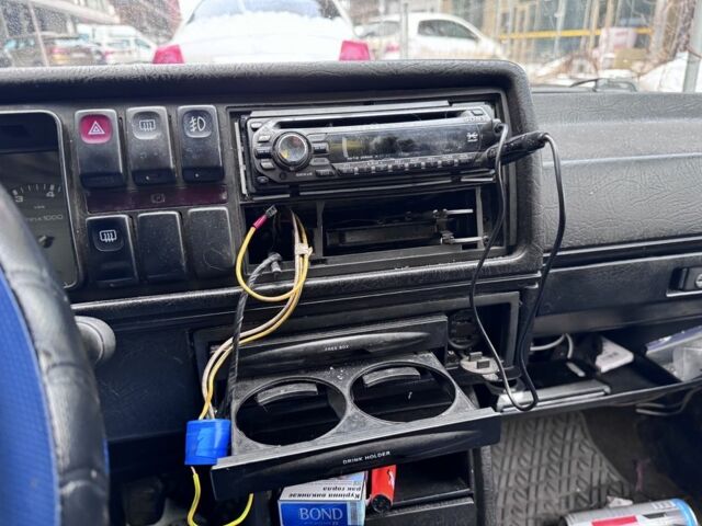 Белый Фольксваген Гольф, объемом двигателя 1.6 л и пробегом 540 тыс. км за 600 $, фото 7 на Automoto.ua