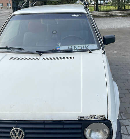 Белый Фольксваген Гольф, объемом двигателя 1.59 л и пробегом 300 тыс. км за 1500 $, фото 6 на Automoto.ua