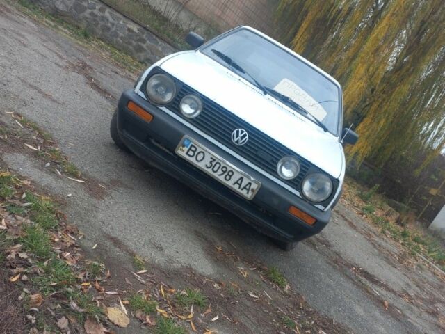 Белый Фольксваген Гольф, объемом двигателя 1.6 л и пробегом 93 тыс. км за 900 $, фото 2 на Automoto.ua