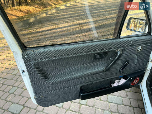 Белый Фольксваген Гольф, объемом двигателя 1.27 л и пробегом 250 тыс. км за 1200 $, фото 12 на Automoto.ua