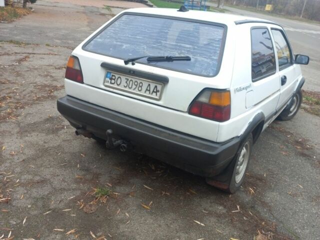 Белый Фольксваген Гольф, объемом двигателя 1.6 л и пробегом 93 тыс. км за 900 $, фото 3 на Automoto.ua