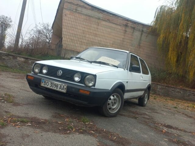 Белый Фольксваген Гольф, объемом двигателя 1.6 л и пробегом 93 тыс. км за 900 $, фото 4 на Automoto.ua