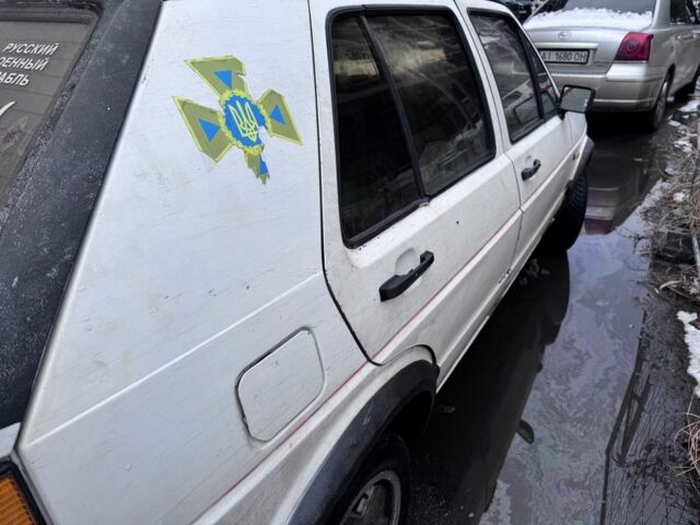 Белый Фольксваген Гольф, объемом двигателя 1.6 л и пробегом 540 тыс. км за 600 $, фото 4 на Automoto.ua