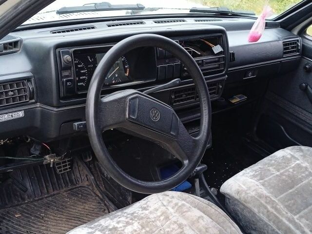 Білий Фольксваген Гольф, об'ємом двигуна 1.8 л та пробігом 1000 тис. км за 1200 $, фото 1 на Automoto.ua