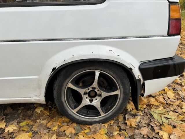 Білий Фольксваген Гольф, об'ємом двигуна 1.6 л та пробігом 300 тис. км за 800 $, фото 4 на Automoto.ua