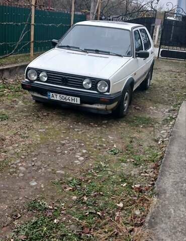 Белый Фольксваген Гольф, объемом двигателя 1.3 л и пробегом 389 тыс. км за 1450 $, фото 2 на Automoto.ua