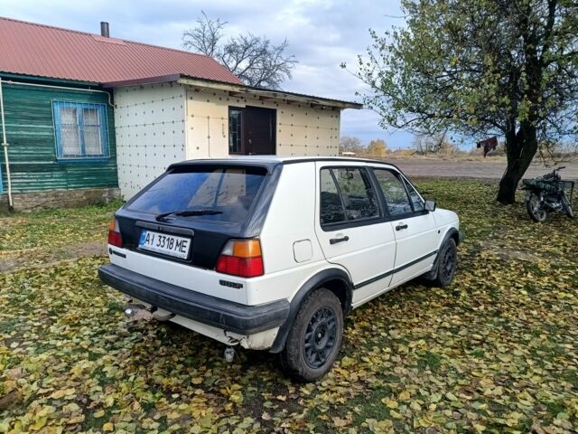 Белый Фольксваген Гольф, объемом двигателя 1.8 л и пробегом 485 тыс. км за 832 $, фото 2 на Automoto.ua