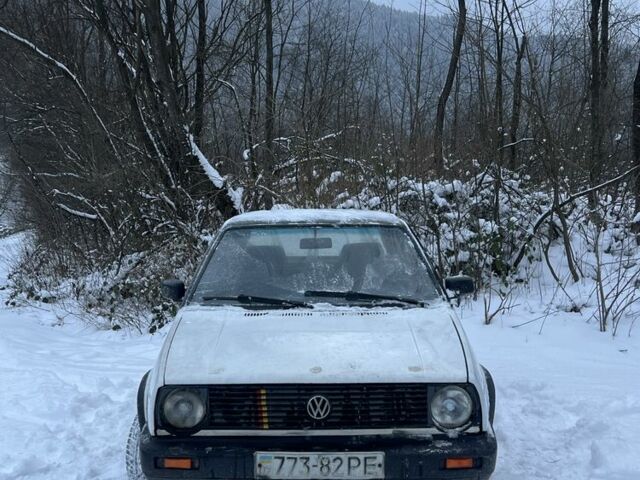 Белый Фольксваген Гольф, объемом двигателя 1.3 л и пробегом 3 тыс. км за 500 $, фото 1 на Automoto.ua