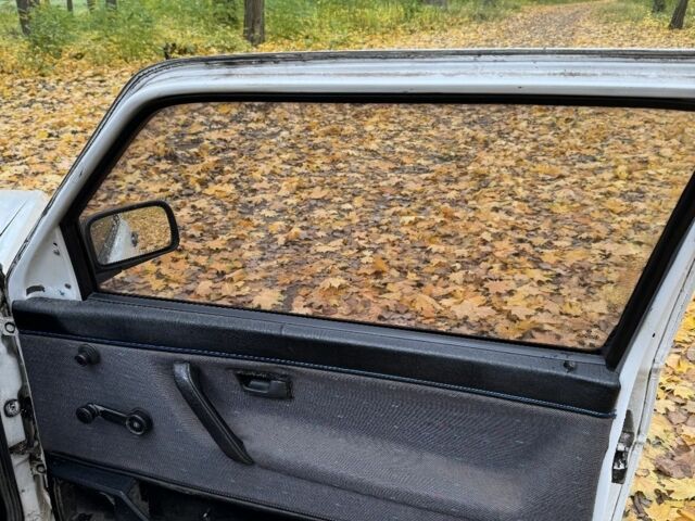 Білий Фольксваген Гольф, об'ємом двигуна 1.6 л та пробігом 300 тис. км за 800 $, фото 6 на Automoto.ua