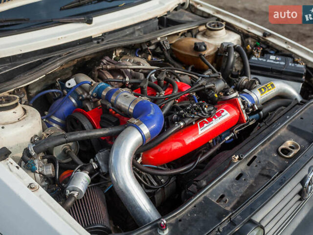 Білий Фольксваген Гольф, об'ємом двигуна 2 л та пробігом 2 тис. км за 10000 $, фото 40 на Automoto.ua