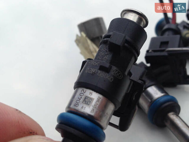 Білий Фольксваген Гольф, об'ємом двигуна 2 л та пробігом 2 тис. км за 10000 $, фото 33 на Automoto.ua