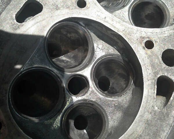 Білий Фольксваген Гольф, об'ємом двигуна 2 л та пробігом 2 тис. км за 10000 $, фото 11 на Automoto.ua