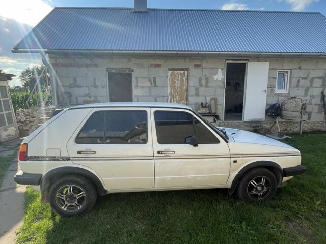 Белый Фольксваген Гольф, объемом двигателя 1.3 л и пробегом 350 тыс. км за 1300 $, фото 8 на Automoto.ua