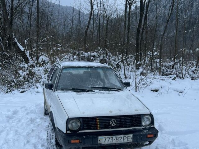 Белый Фольксваген Гольф, объемом двигателя 1.3 л и пробегом 3 тыс. км за 500 $, фото 3 на Automoto.ua