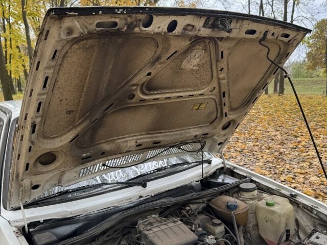 Білий Фольксваген Гольф, об'ємом двигуна 1.6 л та пробігом 300 тис. км за 800 $, фото 16 на Automoto.ua