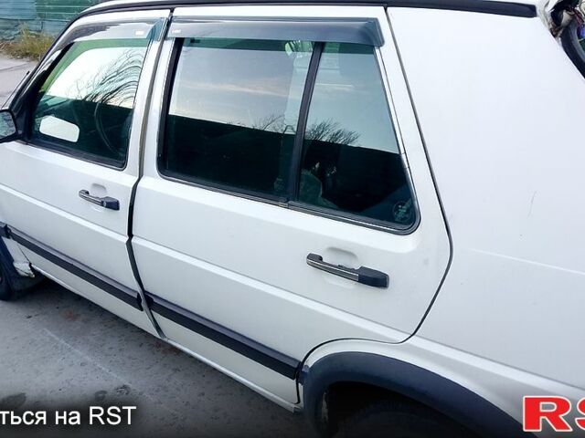 Білий Фольксваген Гольф, об'ємом двигуна 1.6 л та пробігом 0 тис. км за 1200 $, фото 1 на Automoto.ua