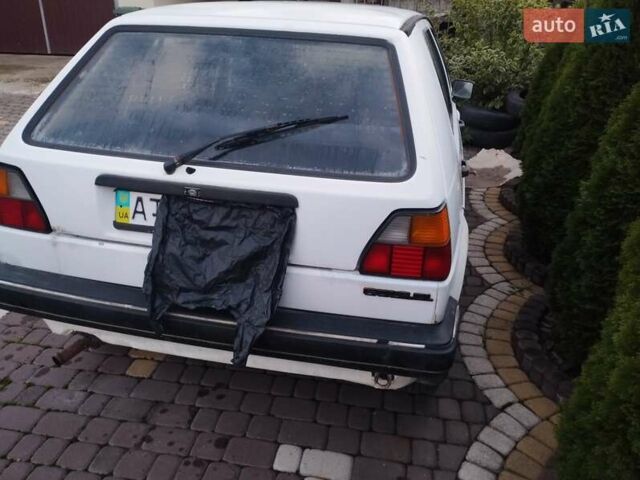 Белый Фольксваген Гольф, объемом двигателя 1.6 л и пробегом 298 тыс. км за 1250 $, фото 2 на Automoto.ua