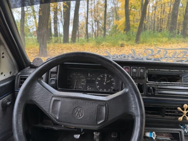 Білий Фольксваген Гольф, об'ємом двигуна 1.6 л та пробігом 300 тис. км за 800 $, фото 14 на Automoto.ua