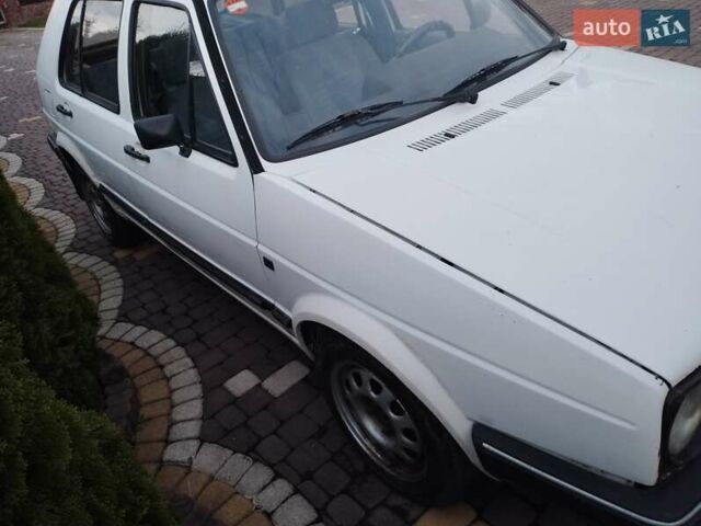 Белый Фольксваген Гольф, объемом двигателя 1.6 л и пробегом 298 тыс. км за 1250 $, фото 3 на Automoto.ua