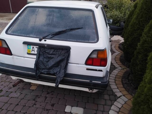 Белый Фольксваген Гольф, объемом двигателя 1.6 л и пробегом 321 тыс. км за 1250 $, фото 3 на Automoto.ua