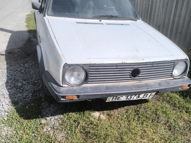 Білий Фольксваген Гольф, об'ємом двигуна 1.6 л та пробігом 300 тис. км за 672 $, фото 3 на Automoto.ua