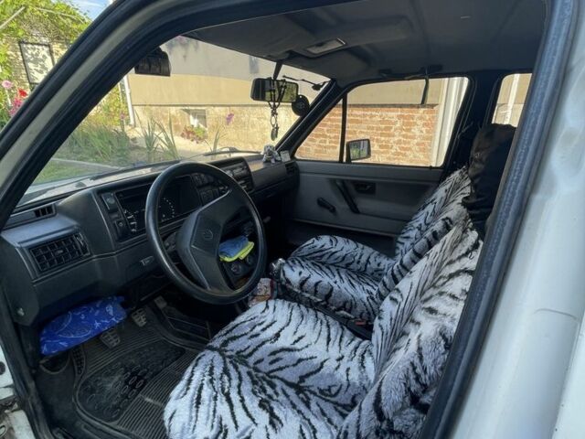 Белый Фольксваген Гольф, объемом двигателя 1.3 л и пробегом 350 тыс. км за 1300 $, фото 5 на Automoto.ua