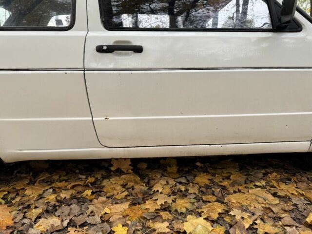 Білий Фольксваген Гольф, об'ємом двигуна 1.6 л та пробігом 300 тис. км за 800 $, фото 5 на Automoto.ua