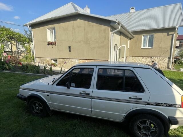 Белый Фольксваген Гольф, объемом двигателя 1.3 л и пробегом 350 тыс. км за 1300 $, фото 6 на Automoto.ua