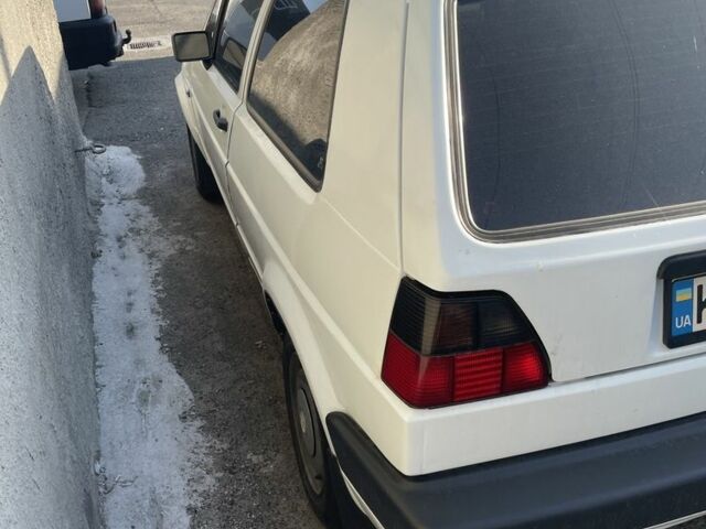 Белый Фольксваген Гольф, объемом двигателя 1.6 л и пробегом 80 тыс. км за 3200 $, фото 1 на Automoto.ua