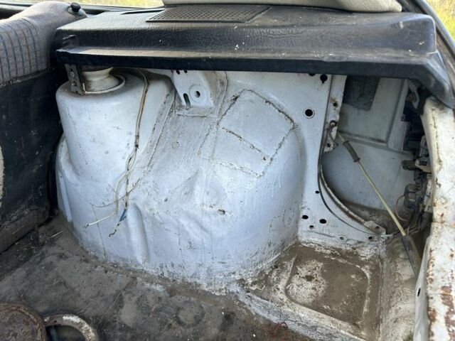 Белый Фольксваген Гольф, объемом двигателя 1.8 л и пробегом 100 тыс. км за 626 $, фото 7 на Automoto.ua