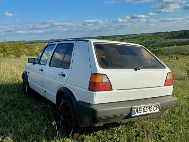 Белый Фольксваген Гольф, объемом двигателя 1.6 л и пробегом 500 тыс. км за 1500 $, фото 3 на Automoto.ua