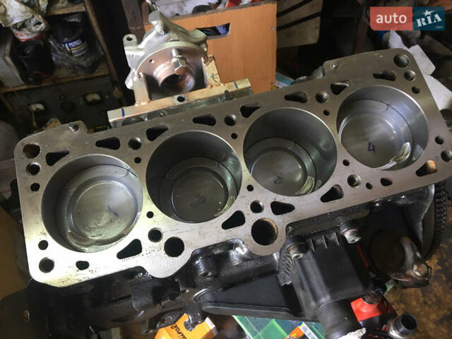 Білий Фольксваген Гольф, об'ємом двигуна 2 л та пробігом 2 тис. км за 10000 $, фото 25 на Automoto.ua