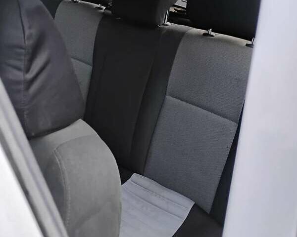 Белый Фольксваген Гольф, объемом двигателя 1.59 л и пробегом 382 тыс. км за 2000 $, фото 4 на Automoto.ua