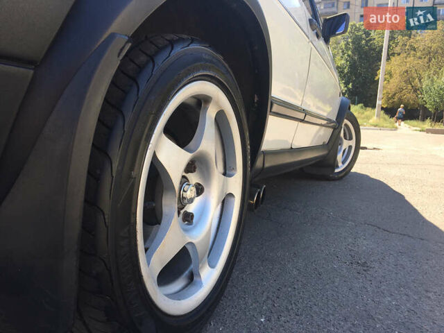 Білий Фольксваген Гольф, об'ємом двигуна 2 л та пробігом 2 тис. км за 10000 $, фото 32 на Automoto.ua