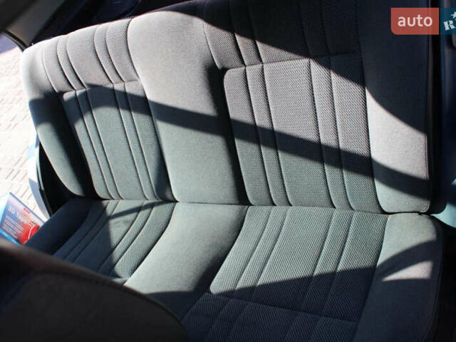 Белый Фольксваген Гольф, объемом двигателя 1.6 л и пробегом 333 тыс. км за 2500 $, фото 36 на Automoto.ua