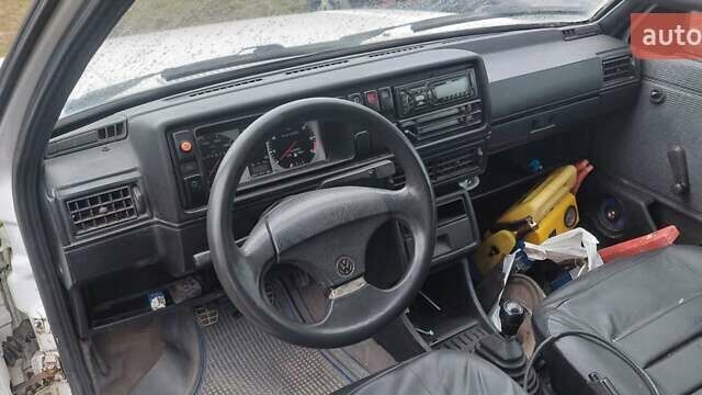 Белый Фольксваген Гольф, объемом двигателя 1.27 л и пробегом 540 тыс. км за 800 $, фото 6 на Automoto.ua