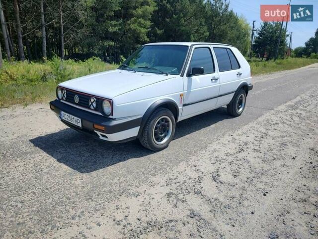 Белый Фольксваген Гольф, объемом двигателя 1.8 л и пробегом 100 тыс. км за 4200 $, фото 12 на Automoto.ua