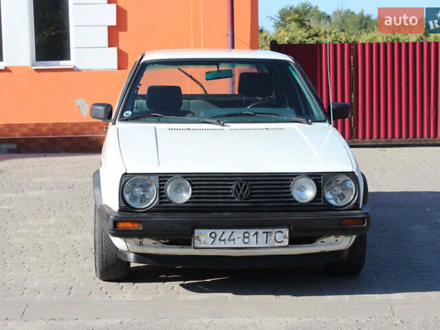 Белый Фольксваген Гольф, объемом двигателя 1.6 л и пробегом 333 тыс. км за 2500 $, фото 7 на Automoto.ua