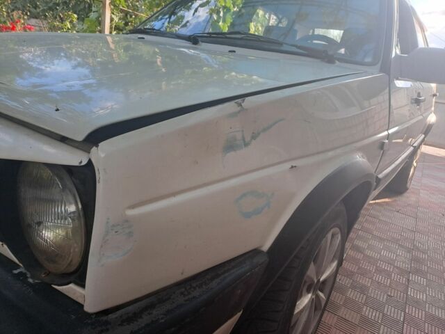 Белый Фольксваген Гольф, объемом двигателя 0 л и пробегом 281 тыс. км за 1050 $, фото 7 на Automoto.ua